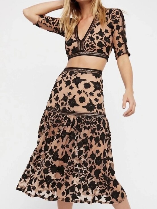 For Love And Lemons Dresses & Skirts - For Love & Lemons Black Floral Appliqué Mesh Set, Small